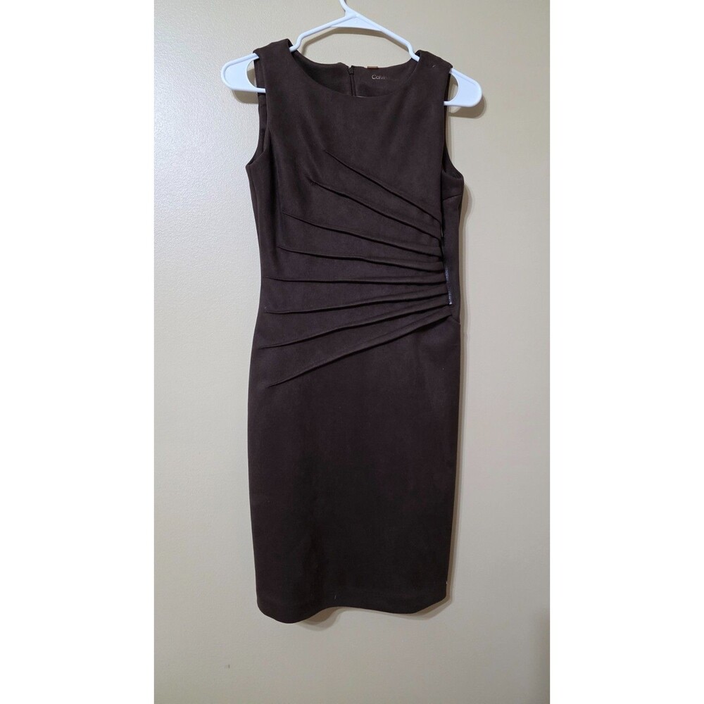 Womens Calvin Klein Sleeveless Bronw Dress - Used. Size 4